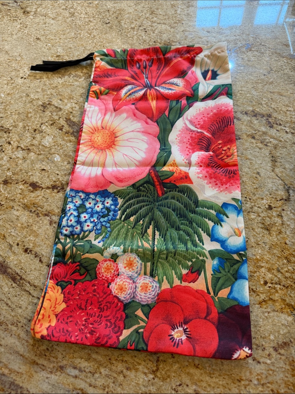 GUCCI FLORAL DUST BAGS IN RED, PINK, BLUE &GREEN, NO SHOES - Picture 4 of 5